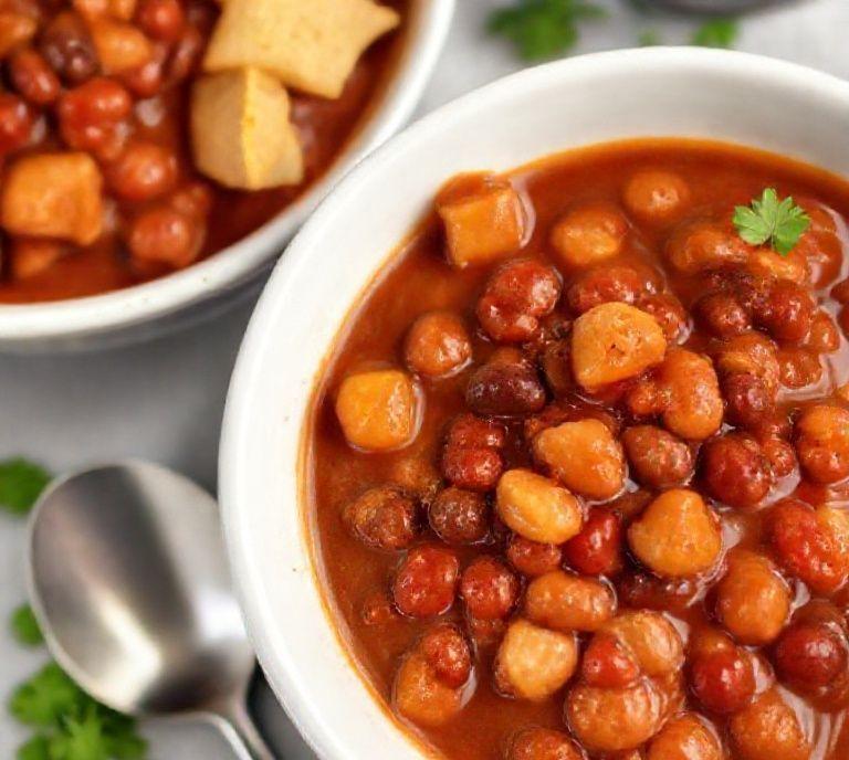 5 Bean Chili Slow Cooker Recipe (Guide)