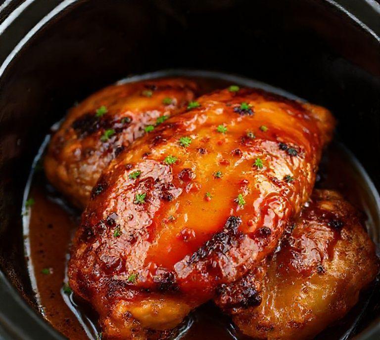 BBQ Chicken Thighs Slow Cooker Recipe (Guide)