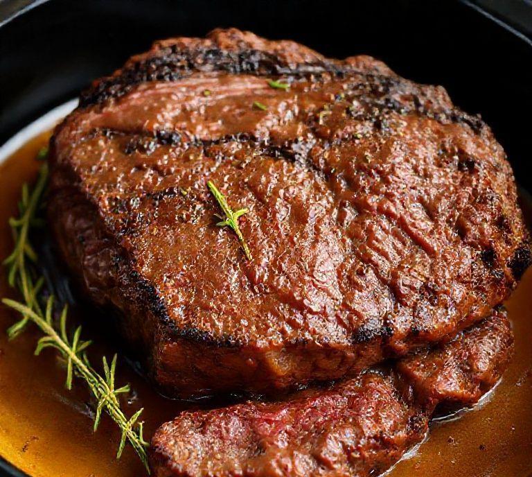 Beef Ribeye Roast Slow Cooker Recipe (Guide)