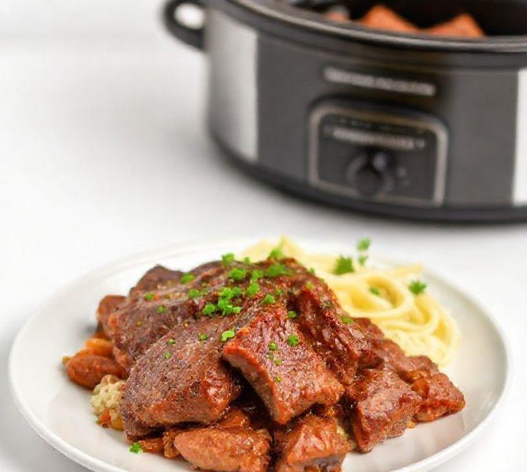 Boneless Short Rib Slow Cooker Recipe (Guide)