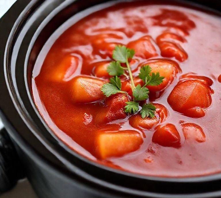 Borscht Slow Cooker Recipe (Guide)